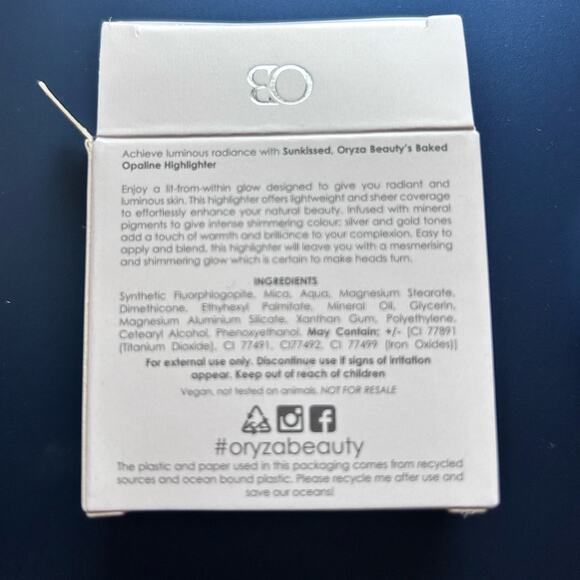 ORYZA BEAUTY Baked Opaline Highlighter in the color Sunkissed - NEW - Picture 4 of 6